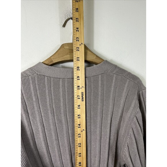 Wilfred Aritzia Merino Wool Ribbed Knit Plunge Front Cropped Cardigan - Picture 6 of 8